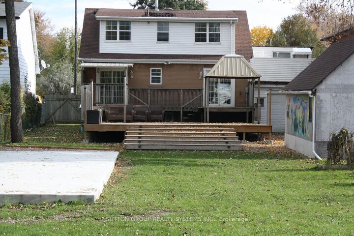 Property Photo:  684 Birchmount Road Upper  ON M1K 1R3 