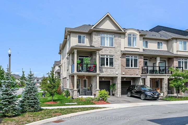 Property Photo:  40 Zinfandel Drive 35  ON L8E 0L1 