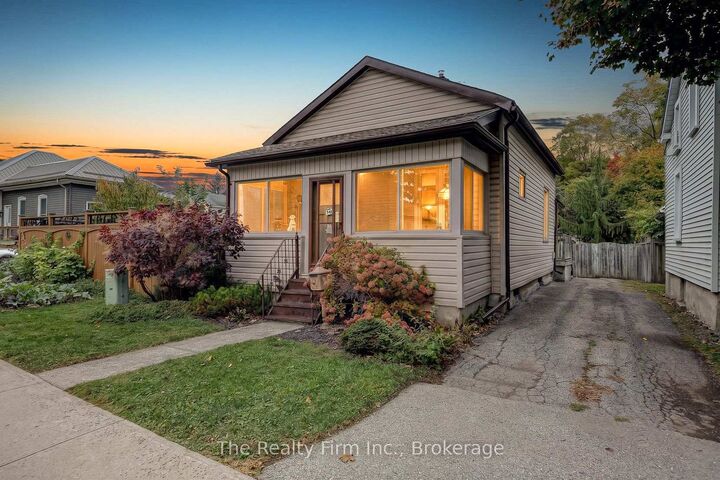 Property Photo:  741 Nelson Street  ON N4S 4J2 