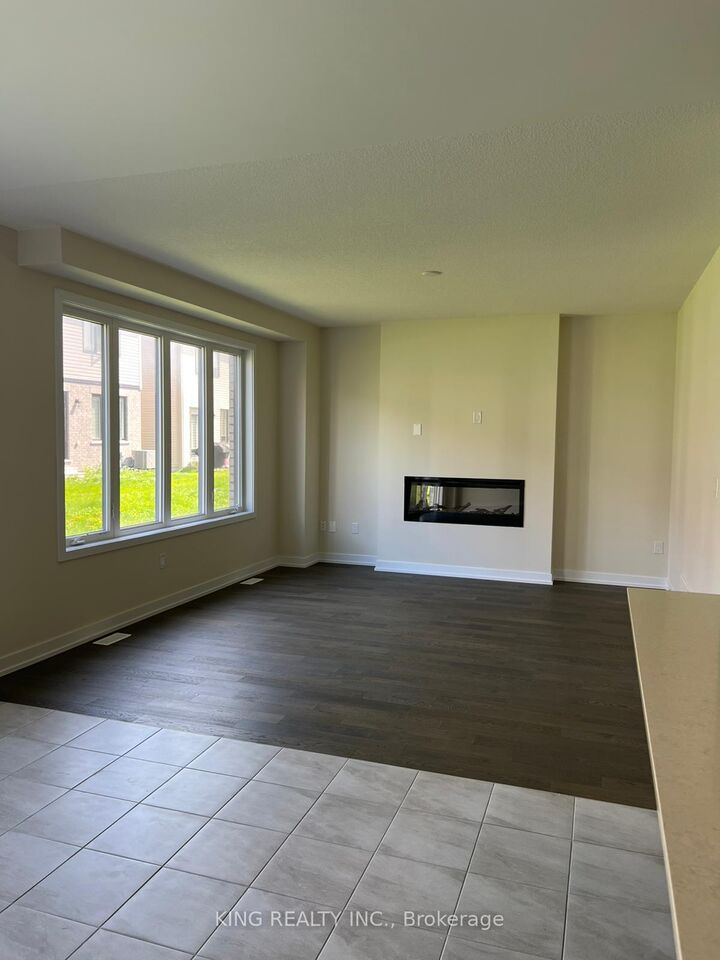 Property Photo:  82 Sunflower Crescent  ON L0S 1K0 