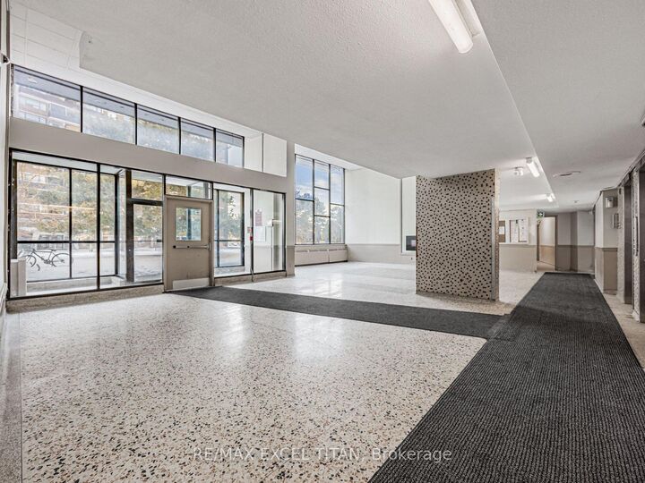 Property Photo:  1385 Midland Avenue 801  ON M1P 3B8 