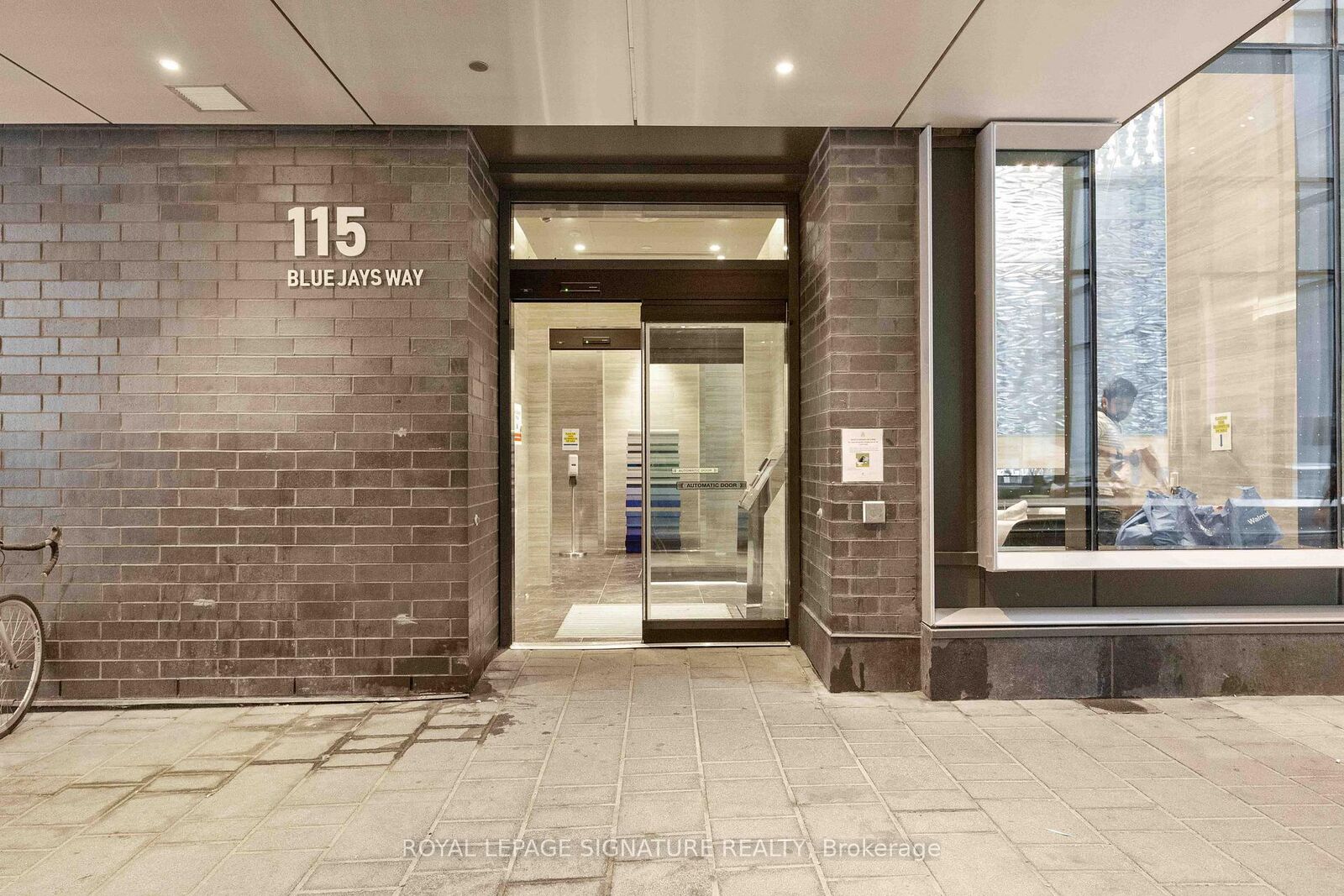 Property Photo: 115 Blue Jays Way 2212 ON M5V 0N4