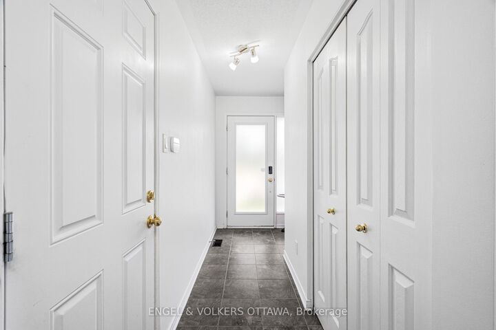 Property Photo:  290 Citiplace Drive  ON K2E 0A7 