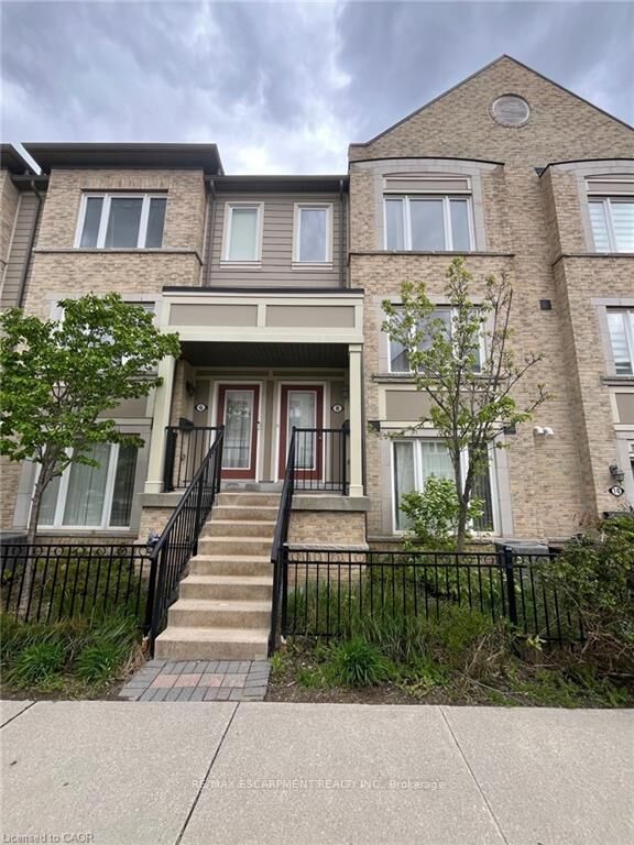 Property Photo:  2891 Rio Court 8  ON L5M 0S4 