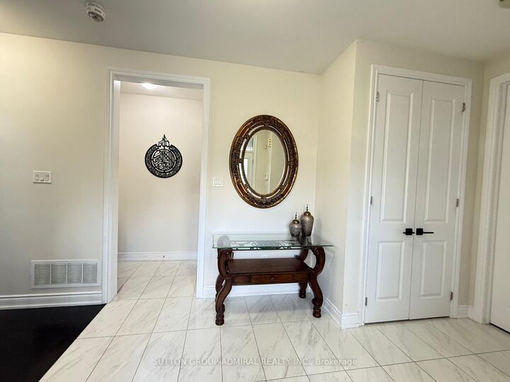 Property Photo:  33 Elysian Fields Circle  ON L6Y 6E8 