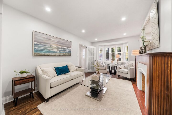 Property Photo:  770 Eglinton Avenue E  ON M4G 2K7 