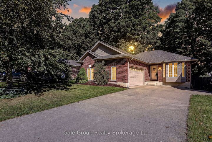 Property Photo:  79 Potters Way  ON N4S 9A1 