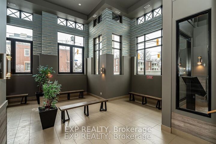 Property Photo:  429 Kent Street 104  ON K2P 1B5 