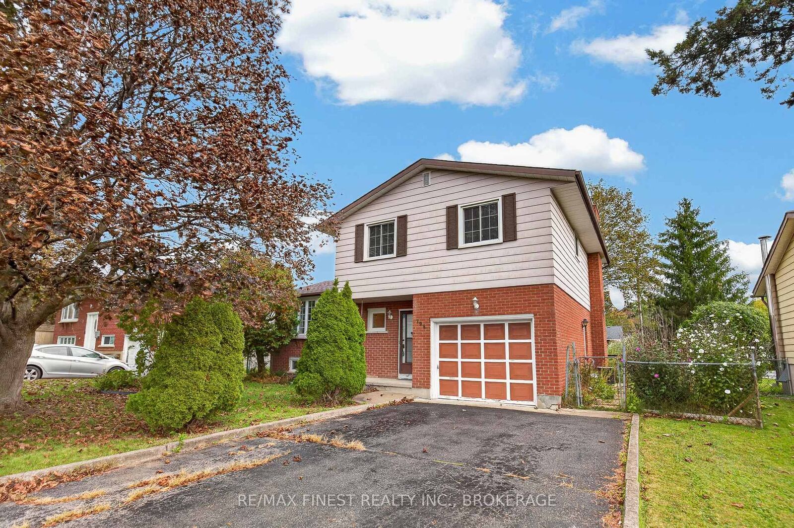 Property Photo:  794 Butternut Street  ON K7M 6C1 
