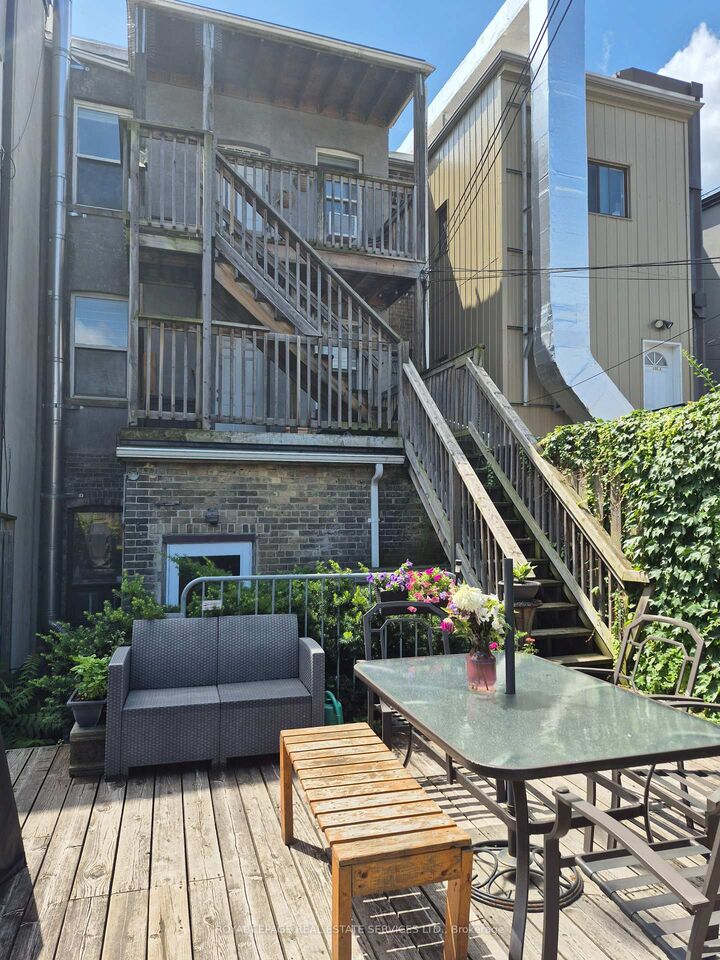 Property Photo:  804 Bloor Street W Main Floor  ON M6G 1L9 