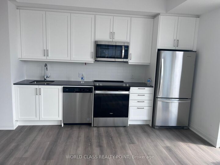 Property Photo:  20 Gatineau Drive 408  ON L4J 0L3 