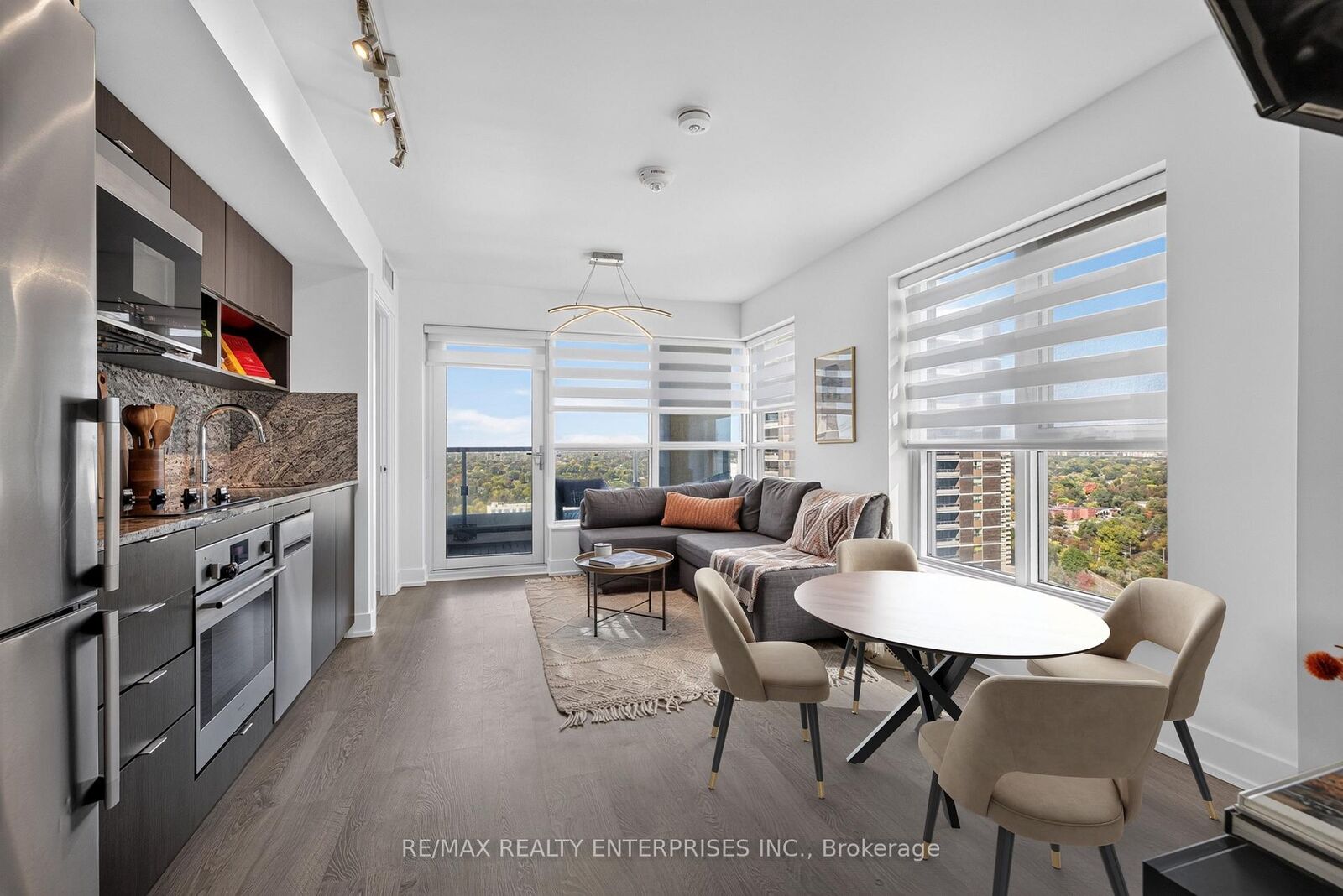 Property Photo:  9 Mabelle Avenue 2818  ON M9A 4X7 