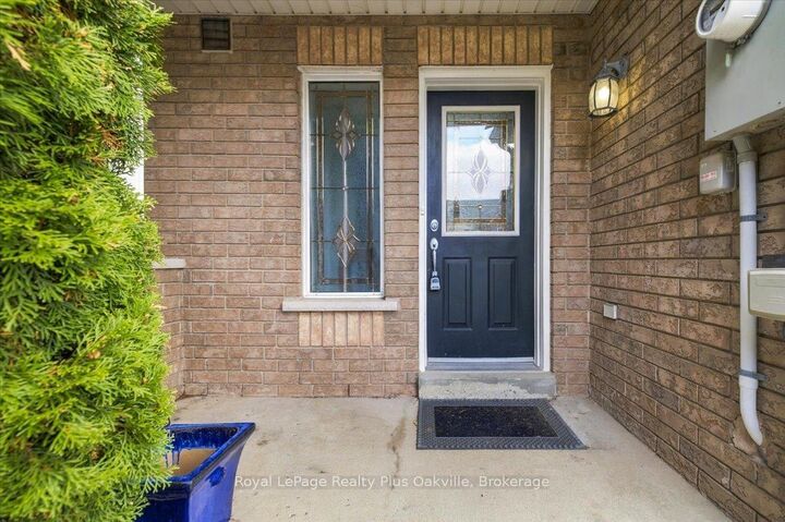 Property Photo:  5537 Linwell Place  ON L5M 6L7 