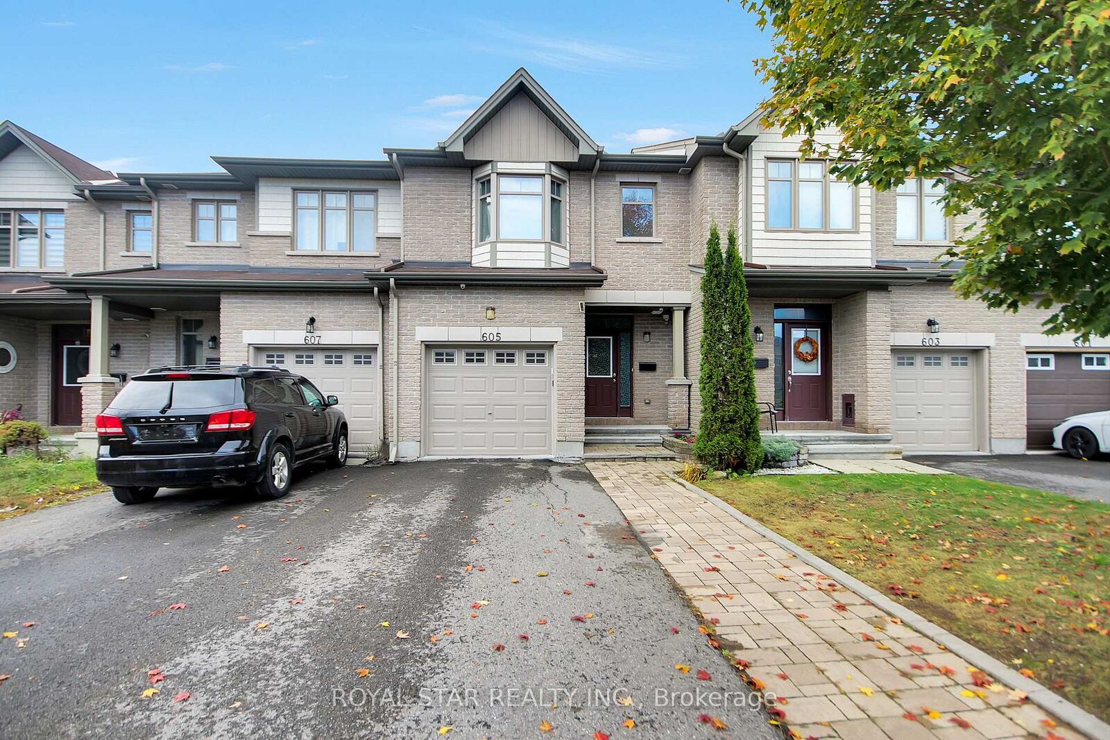 Property Photo: 605 Sunburst Street S ON K1T 0L1
