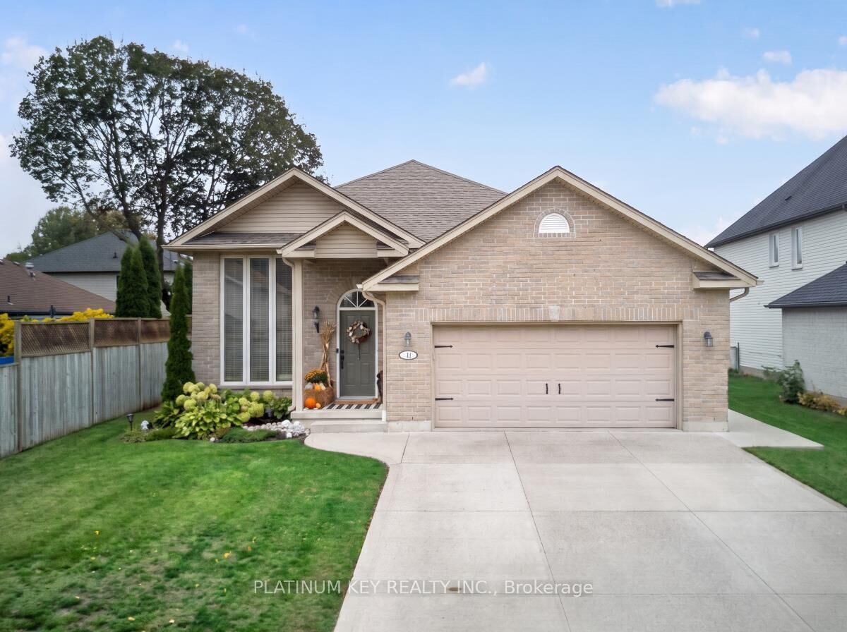 Property Photo:  11 Allison Court  ON N7G 4C2 