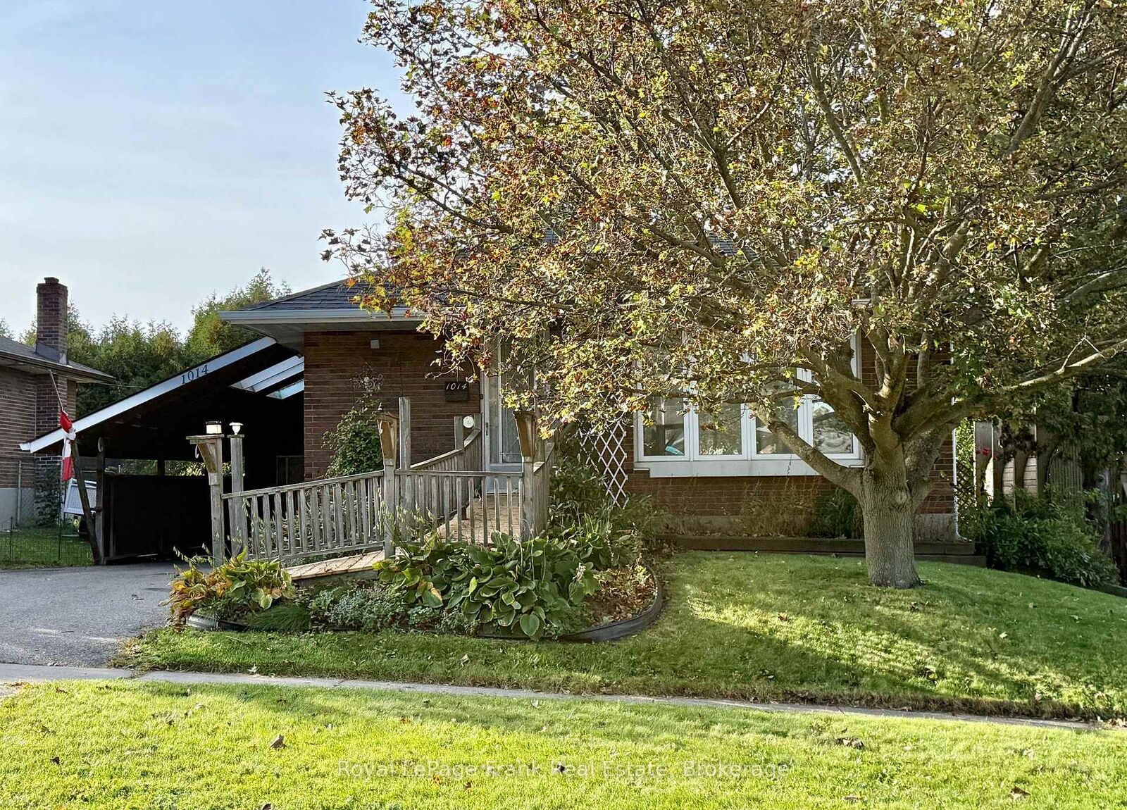 Property Photo:  1014 McCullough Drive  ON L1N 1C6 