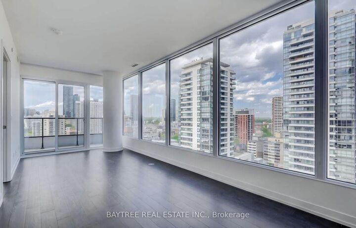 Property Photo:  85 Wood Street 2706  ON M4Y 0E8 