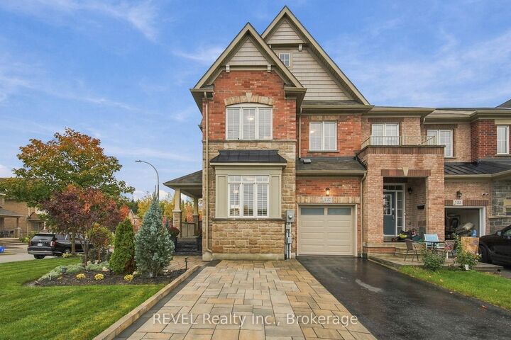 Property Photo:  127 Cathedral Drive  ON L1R 3L9 