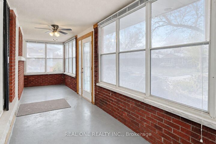 Property Photo:  25 Terrace Drive Upper  ON L9A 2Y5 