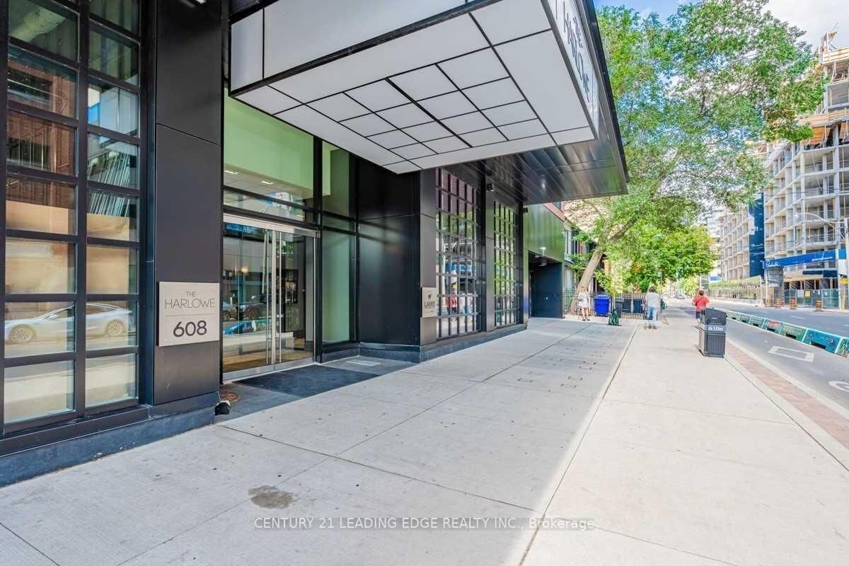Property Photo:  608 Richmond Street W 812  ON M5V 0N9 