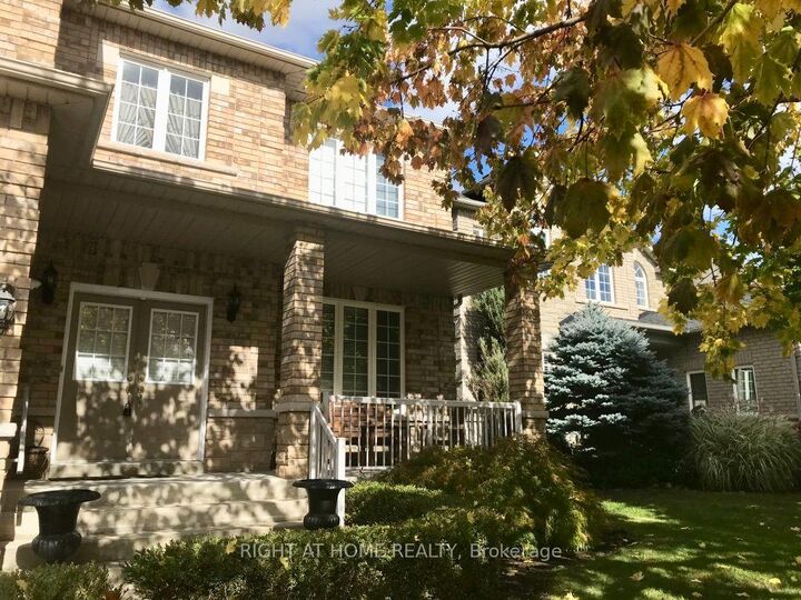 Property Photo:  106 Avdell Avenue  ON L4H 1H3 