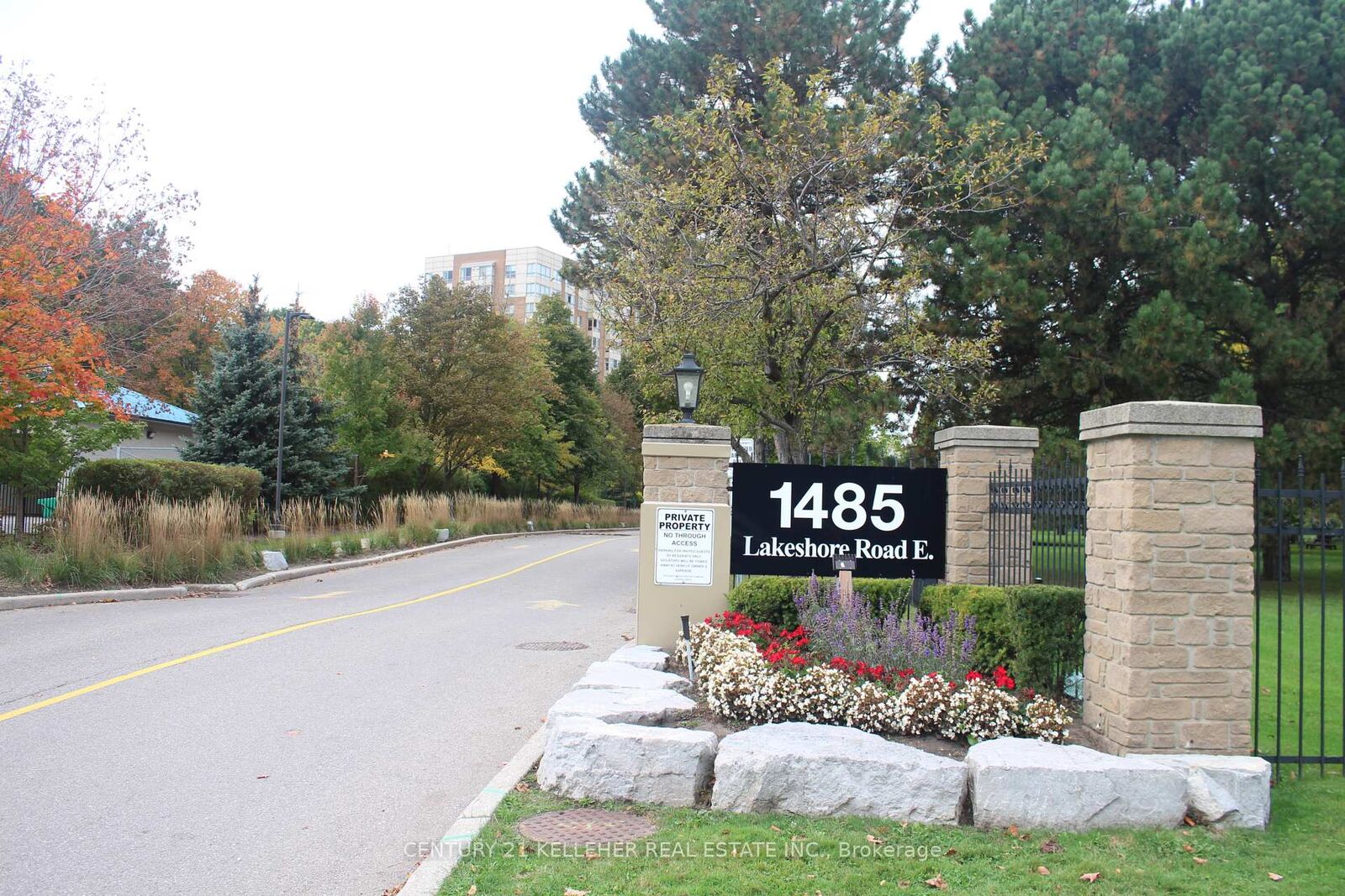Property Photo:  1485 Lakeshore Rd. E N/A 518  ON L5E 3G2 