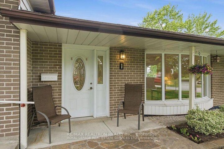 Property Photo:  1 Rosegrove Place  ON M1S 1W5 