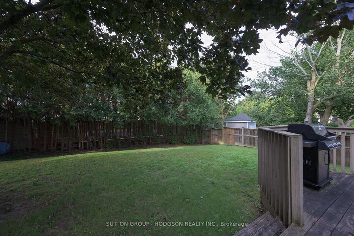 Property Photo:  61 Somerset Road  ON N6K 3M6 