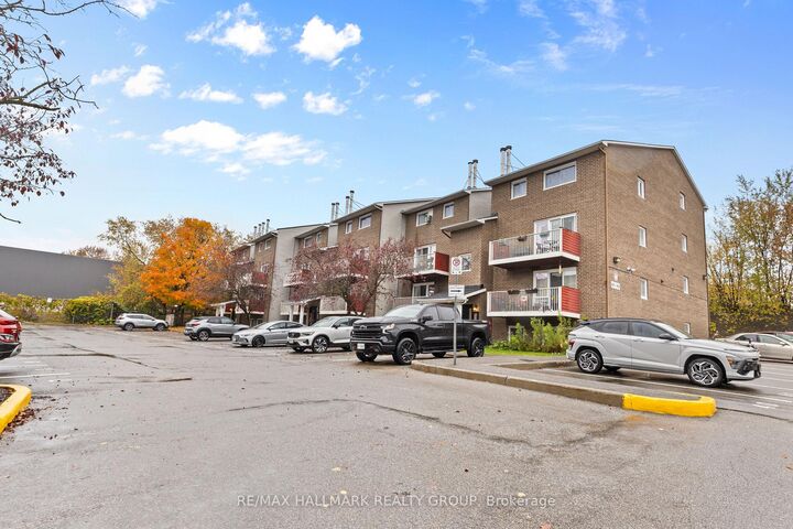 Property Photo:  1589 St Bernard Street 605  ON K1T 3H9 