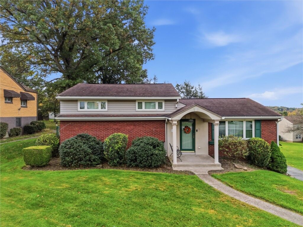 Property Photo:  1404 James St  PA 15146 