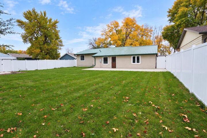 Property Photo:  421 Kettering Drive  SD 57401 