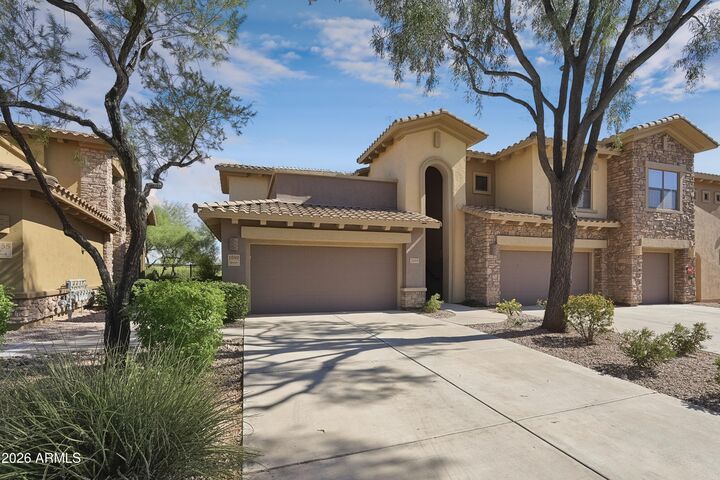 Property Photo: 21320 N 56th Street 2049 AZ 85054