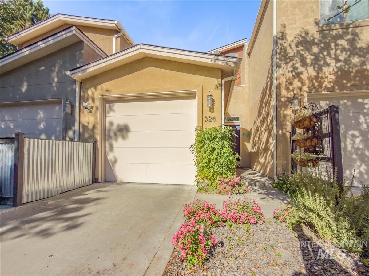 Property Photo:  328 E Water Pocket Ln.  ID 83714 