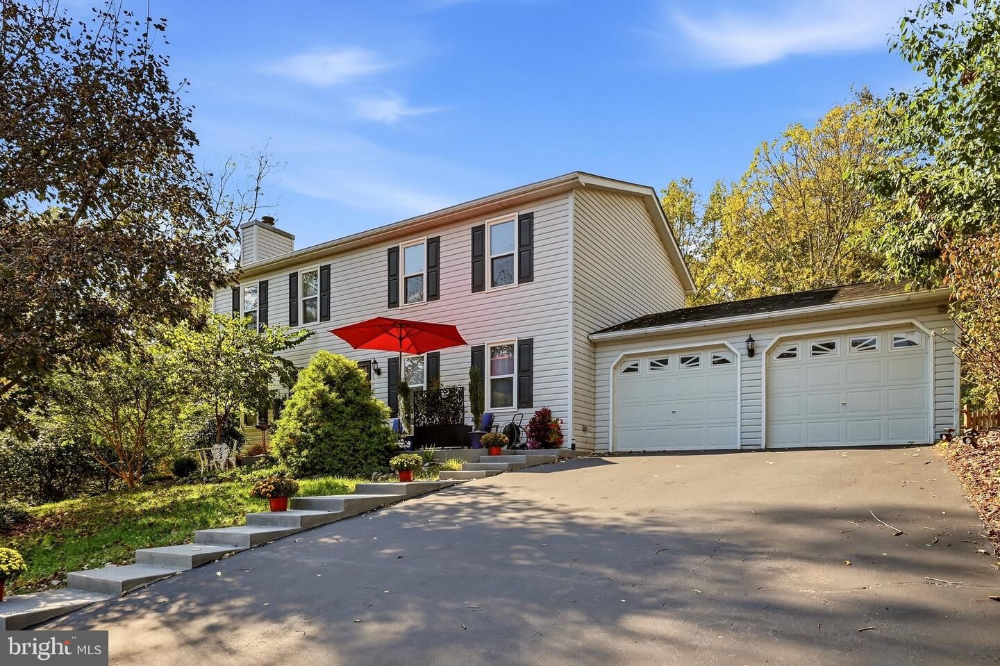 Property Photo:  904 Hickory Court  WV 25401 