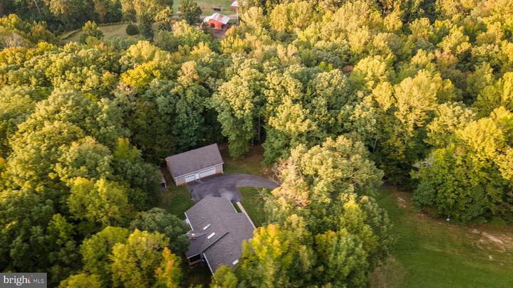 Property Photo:  43073 Wit And Folly Way  MD 20636 