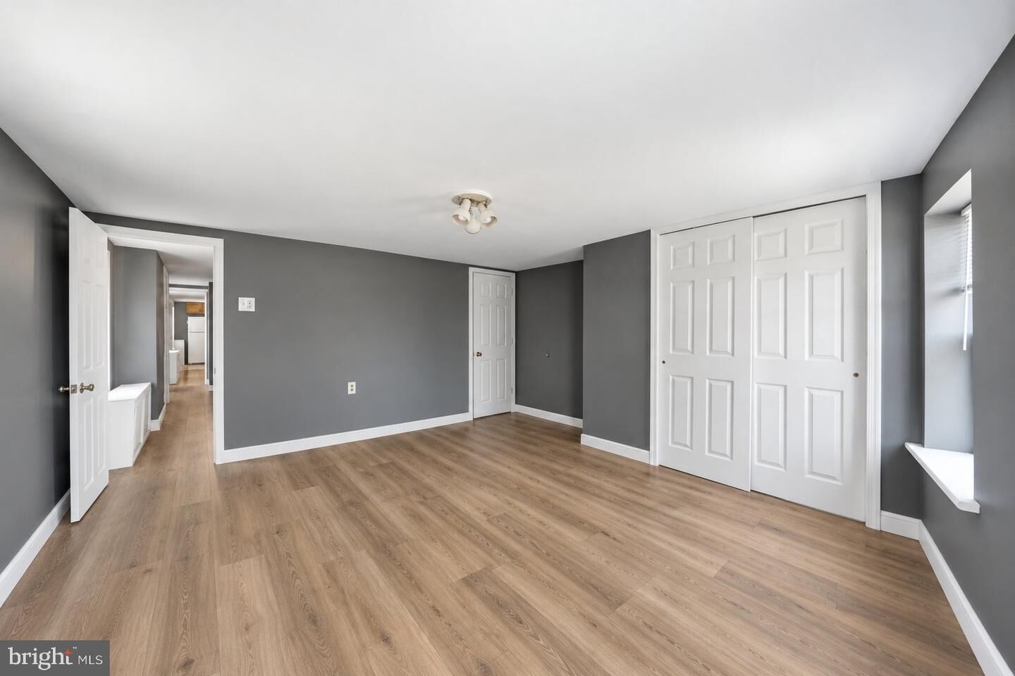 Property Photo: 924 S 10th Street 3rd Floor PA 19147