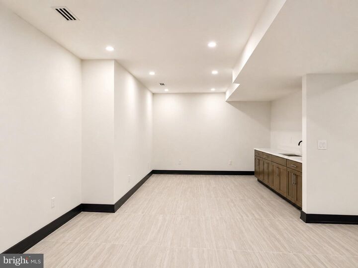 Property Photo:  5005 Burnside Farm Place  VA 20169 