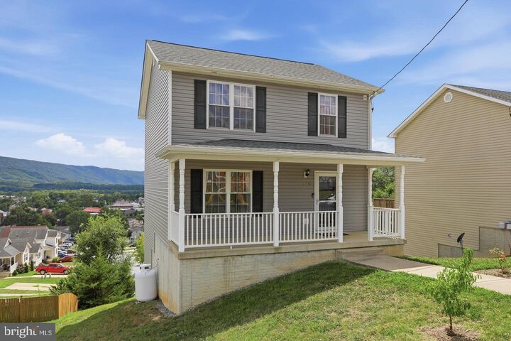 Property Photo: 508 Thompson Street VA 22657