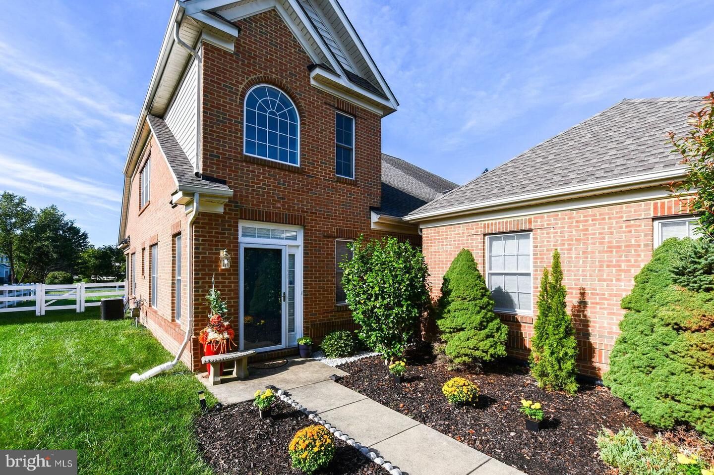 Property Photo:  