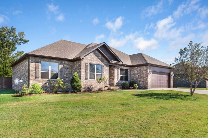 Property Photo: 225 Mayberry Drive AR 72023