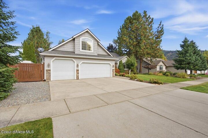 Property Photo:  1547 E Pembrook Dr  ID 83815 