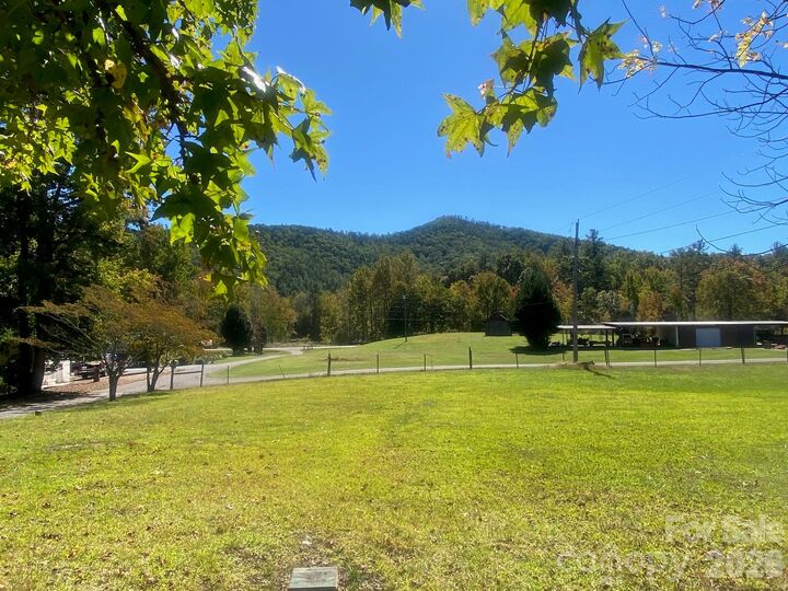 Property Photo:  5924 Chapman Drive  NC 28655 