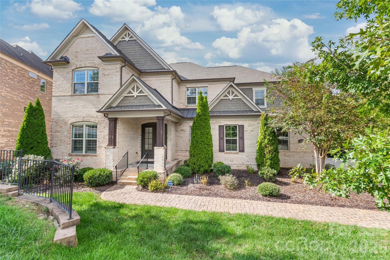 Property Photo: 5624 Five Knolls Drive NC 28226