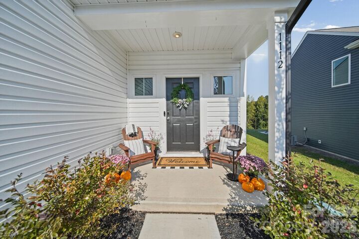 Property Photo:  1112 Alyssa Oaks Drive  NC 28098 