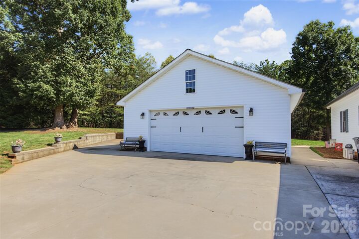 Property Photo:  166 Appaloosa Lane  NC 28625 