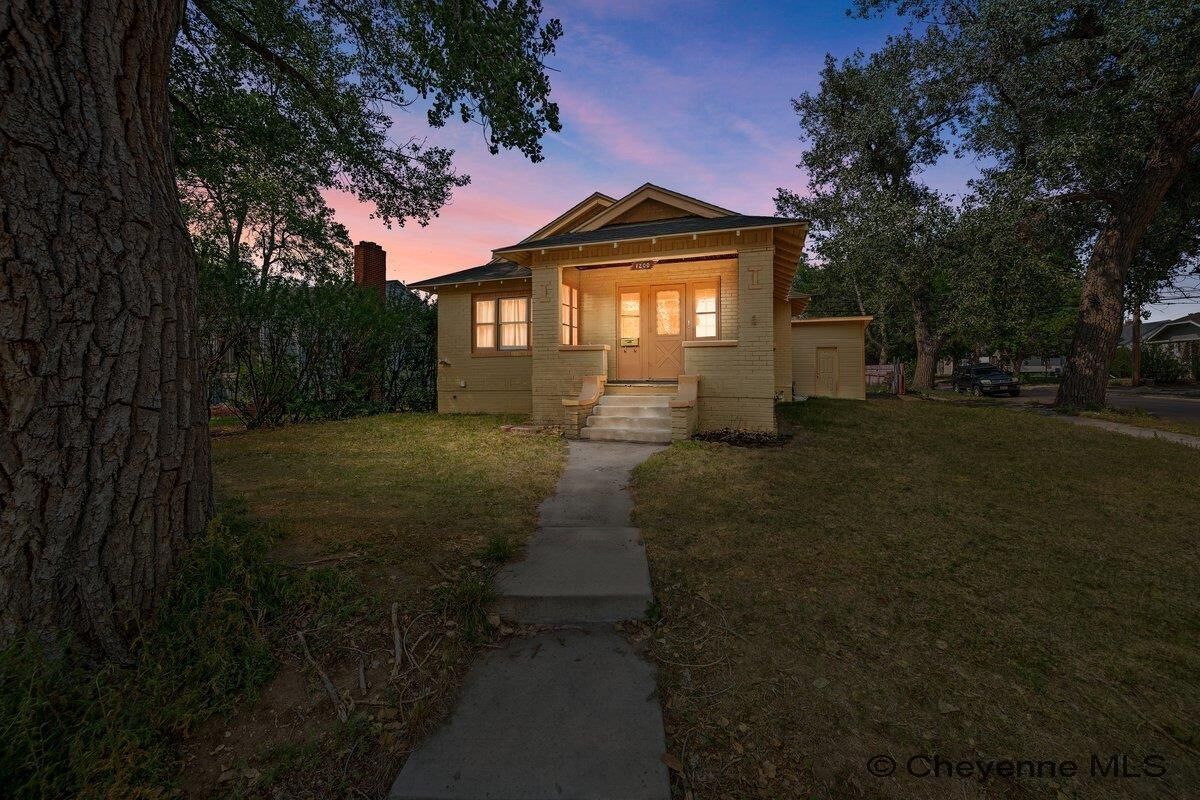 Property Photo: 1200 W Pershing Blvd WY 82001