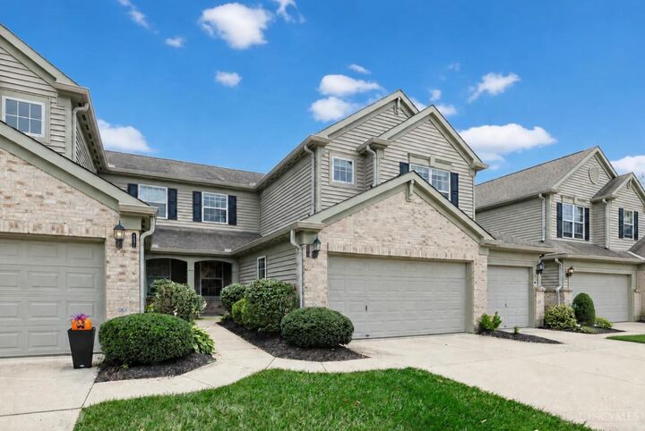 Property Photo:  4413 Black Oak Lane  OH 45040 
