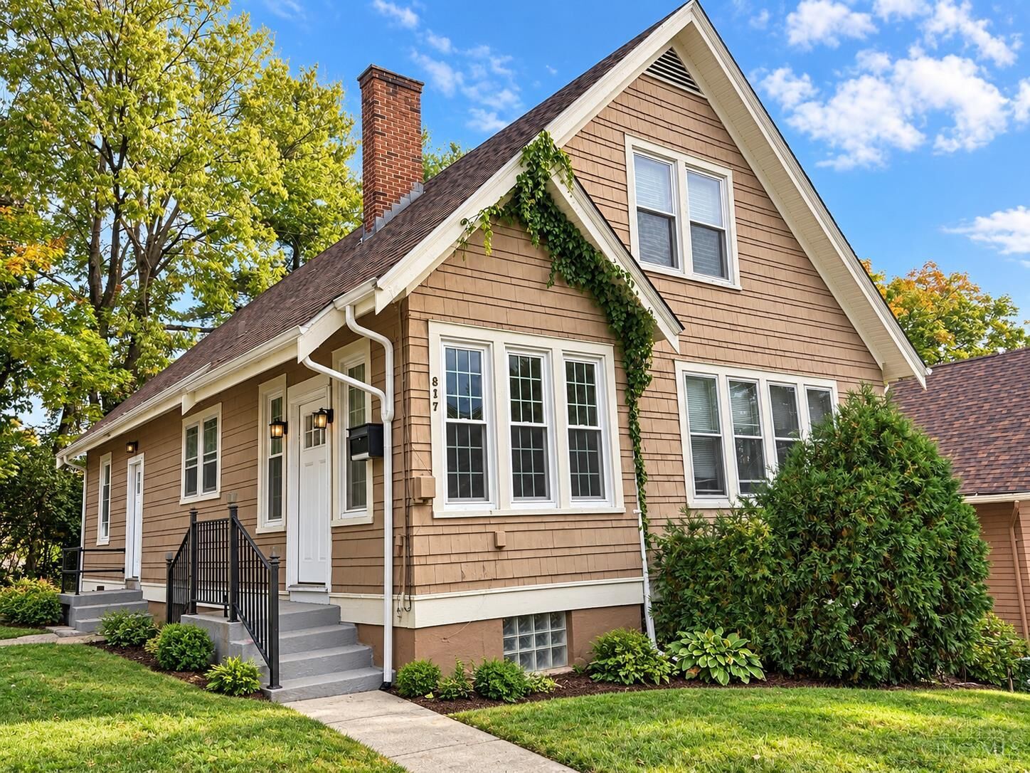 Property Photo:  817 Pedretti Avenue  OH 45238 