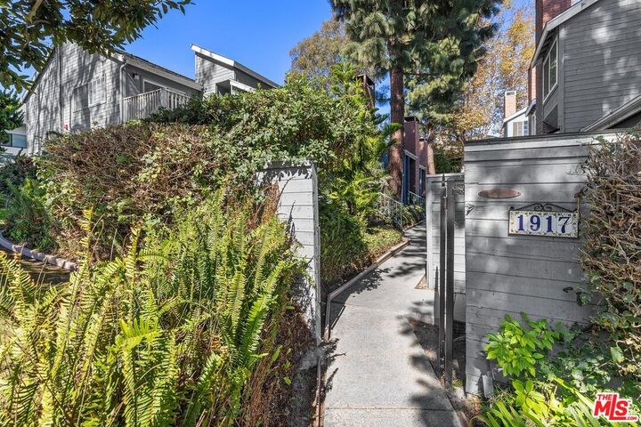 Property Photo:  1917 Nelson Ave, Unit G  CA 90278 