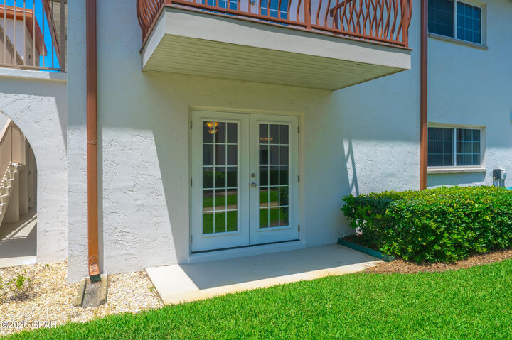 Property Photo: 2100 W Beach Drive R102 FL 32401